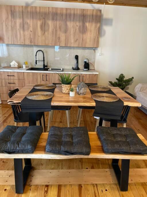 Politis' Wooden House Apartment วาซีลีกี ภายนอก รูปภาพ