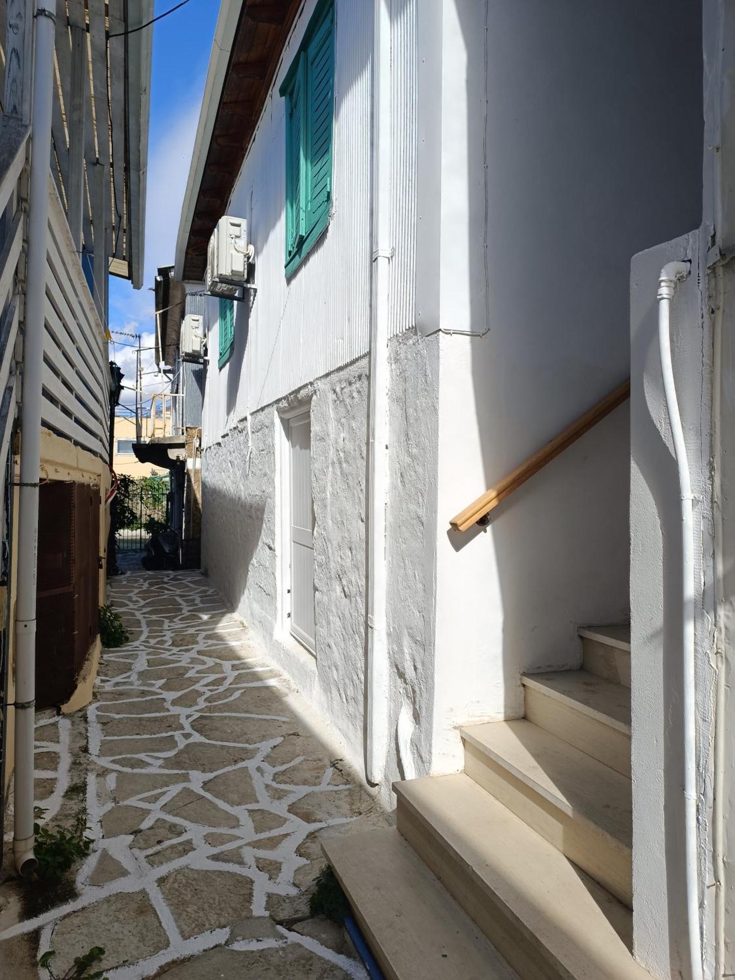 Politis' Wooden House Apartment วาซีลีกี ภายนอก รูปภาพ